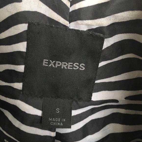 Express trench coat in black - Picture 3 of 3